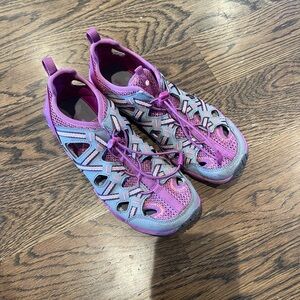 Pink merrell water shoes size 6 kids